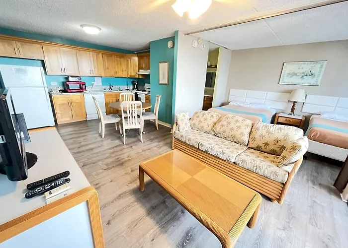 Royal Kuhio 2302 - Spacious Studio With Stunning Mountain Views In The Heart Of Waikiki!