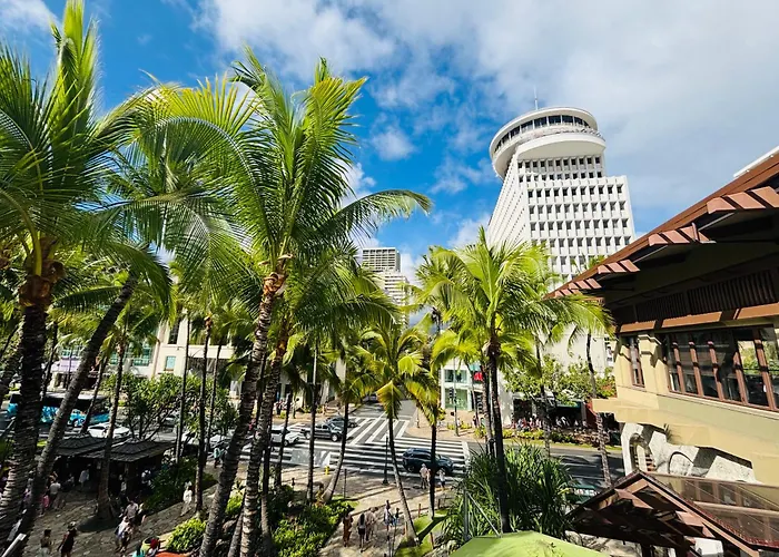 Royal Kuhio 2302 - Spacious Studio With Stunning Mountain Views In The Heart Of Waikiki!